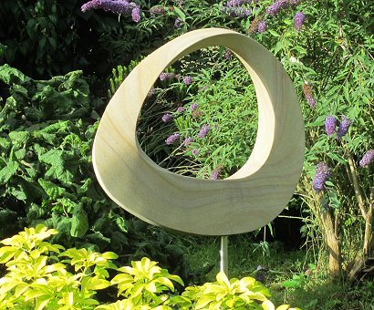 Geometric stone sculpture Möbius Egg I