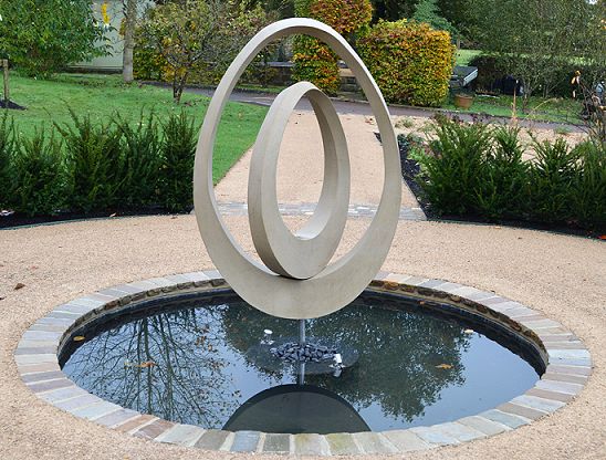 Geometric stone sculpture Dixon and Möbius Egg I - 4